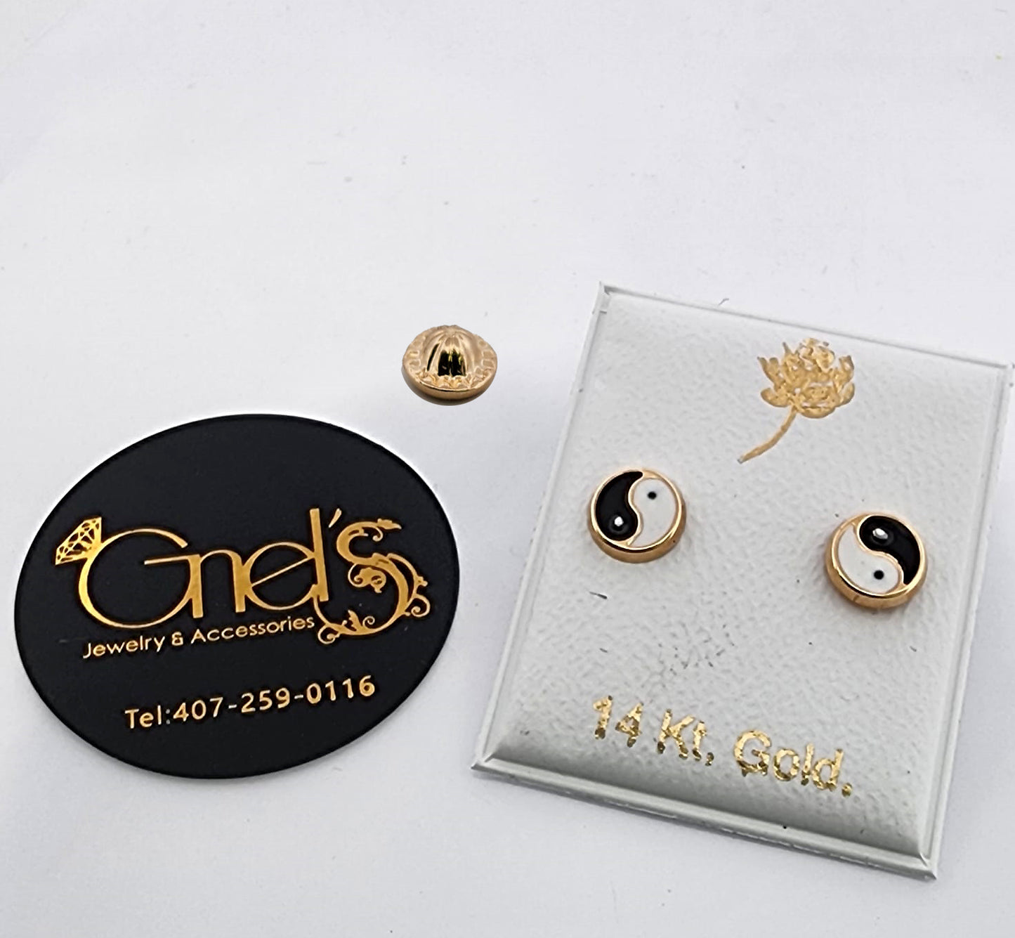 14k Yin Yang Screwback