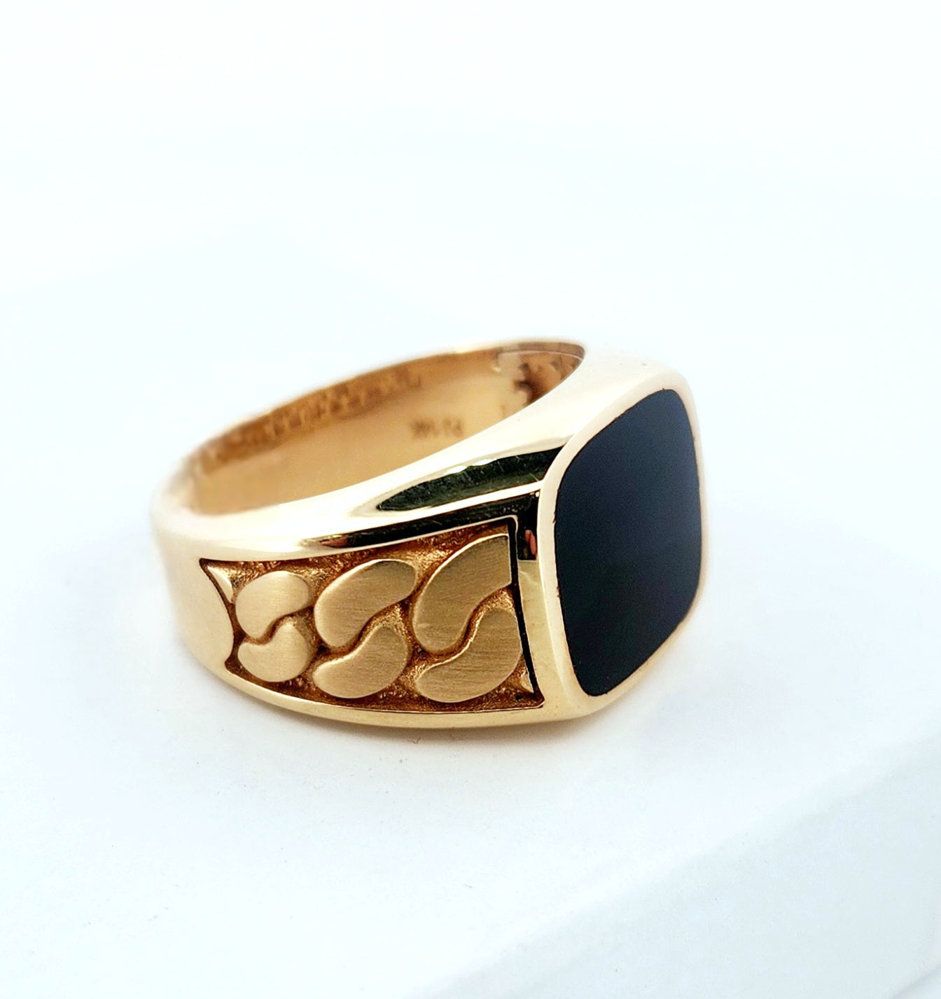 MEN'S 14k black stone cuban link ring / onix stone