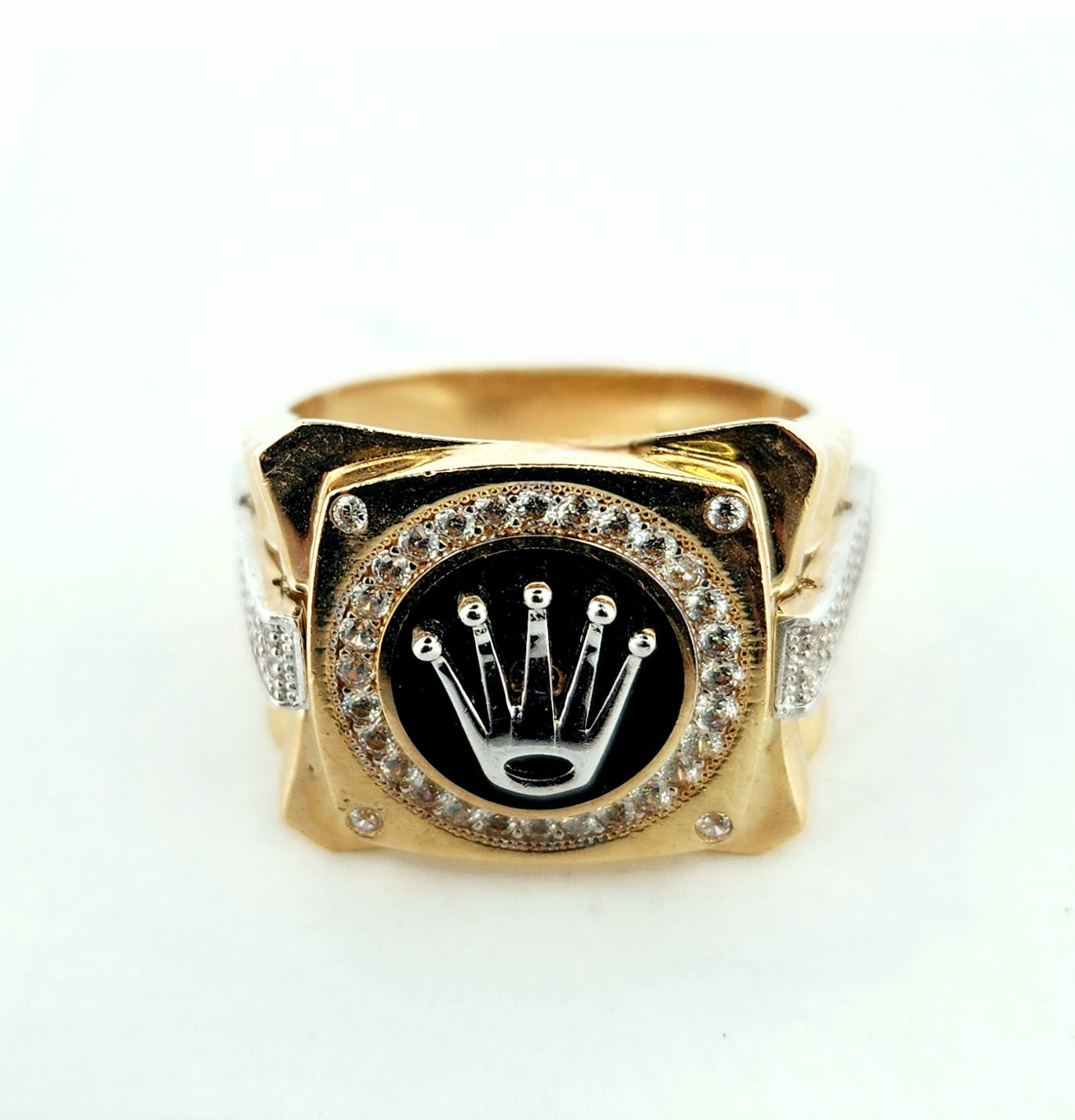 Man's 14k Circular blue stone versace ring