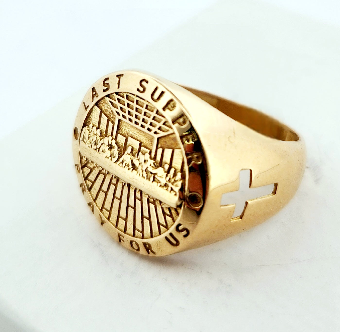 Man's 18k Last supper ring
