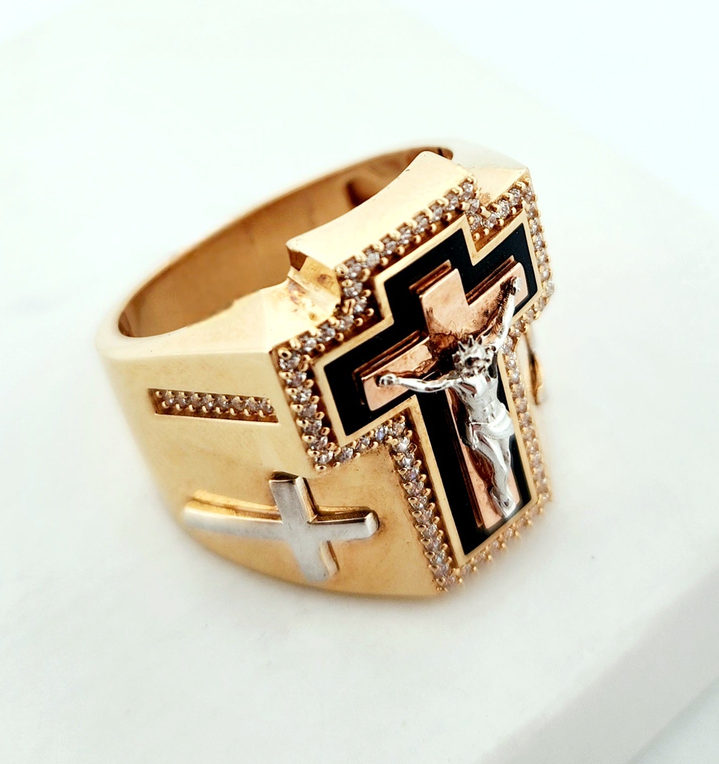 Man's 18k Jesus cross ring/zircon stones