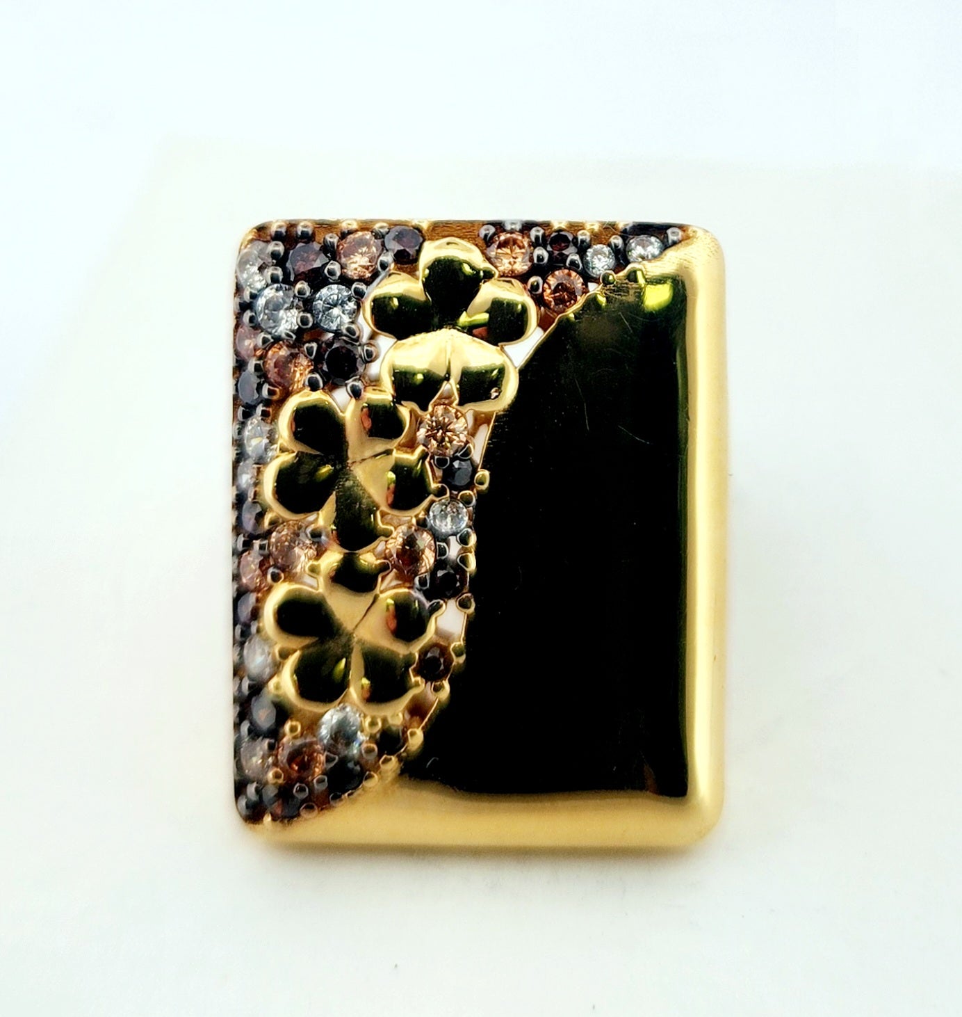 WOMAN'S 18k Square flower patern ring/zircon stones