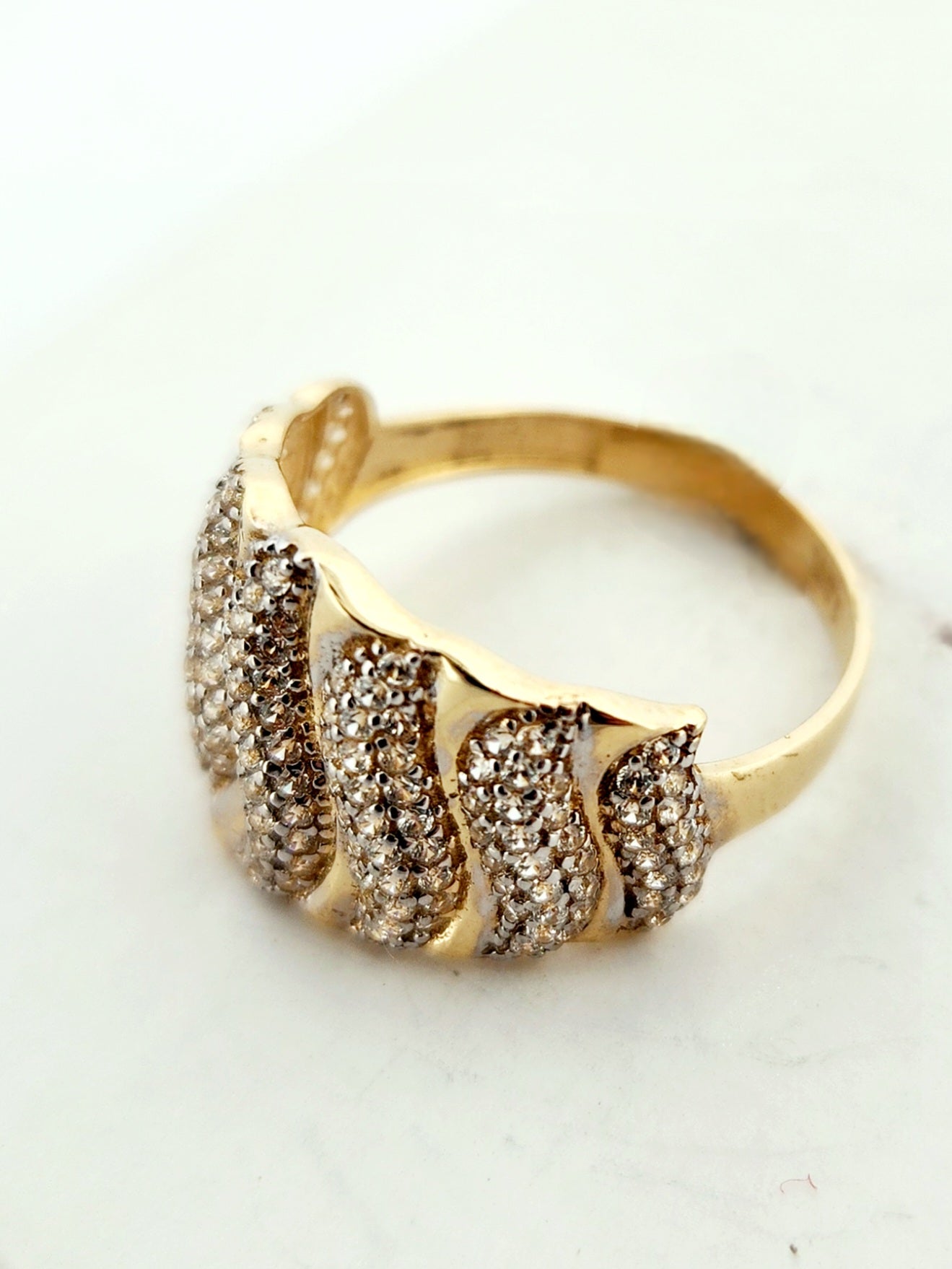 WOMAN'S 18k Wavy bands with stones ring/zircon stones