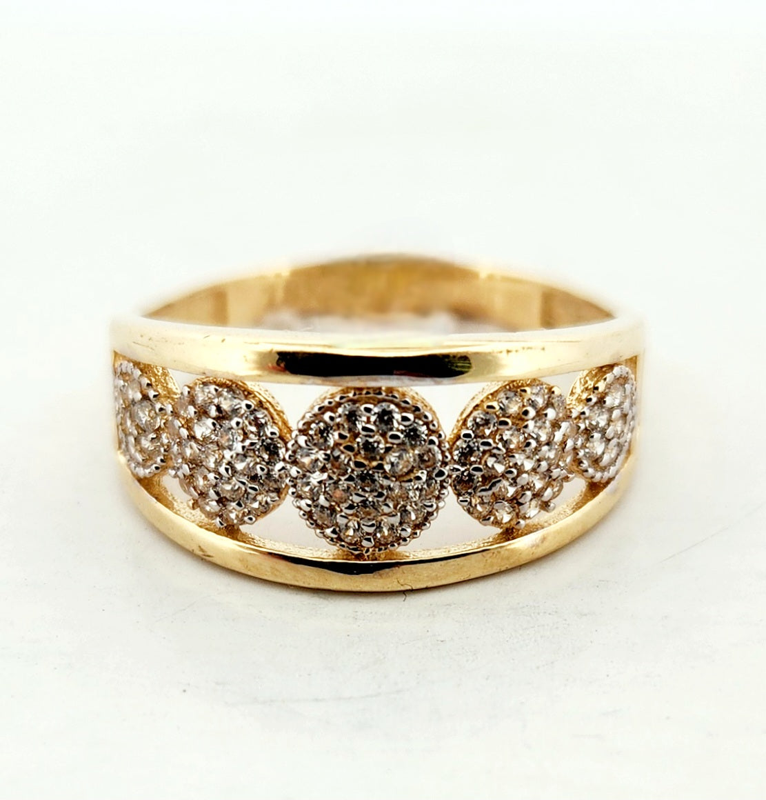 WOMAN'S 18k Circles stones boxes ring