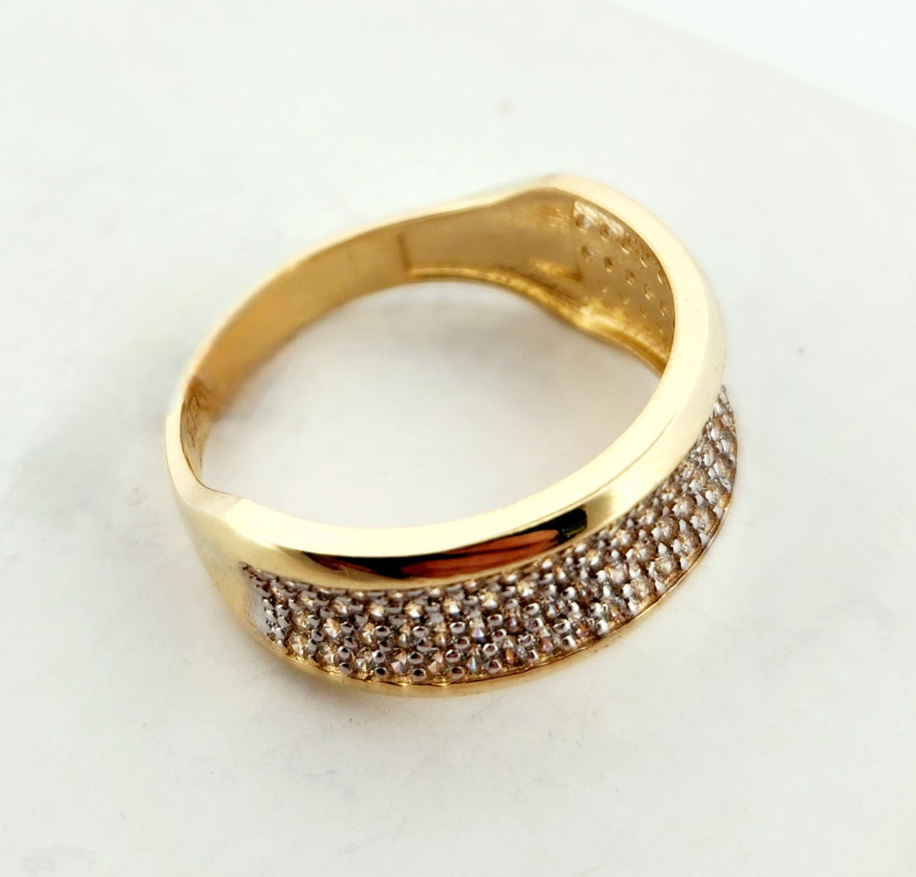 WOMAN'S 18K stones box ring/zircon stones