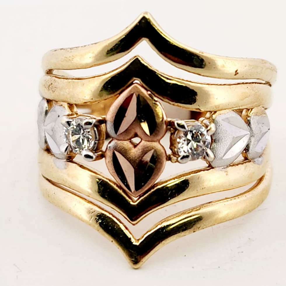 14K WOMEN 3 TONE HEARTS RING.