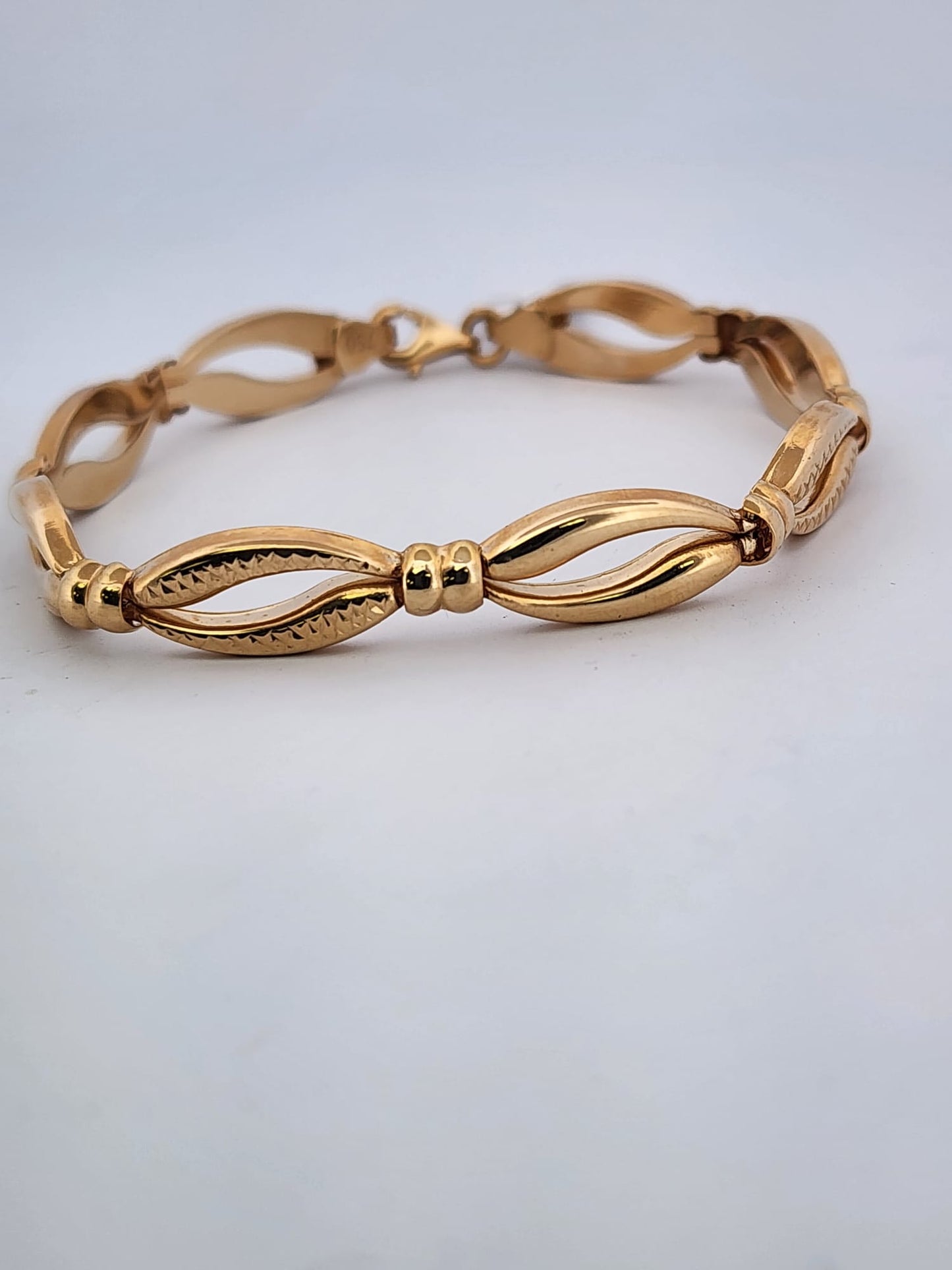18K Women's Bracelet