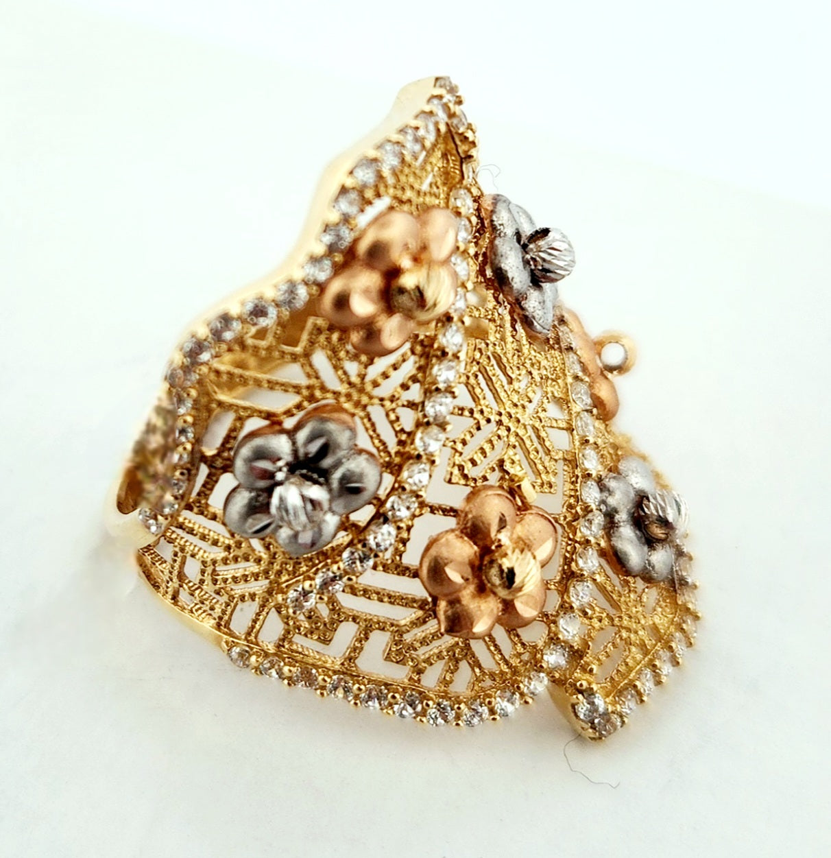 WOMAN'S 18k Openwork flower patern ring