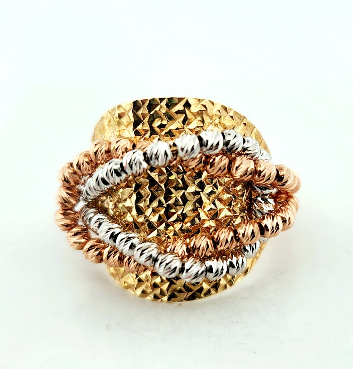 WOMAN'S 18k Diamond ball knot ring