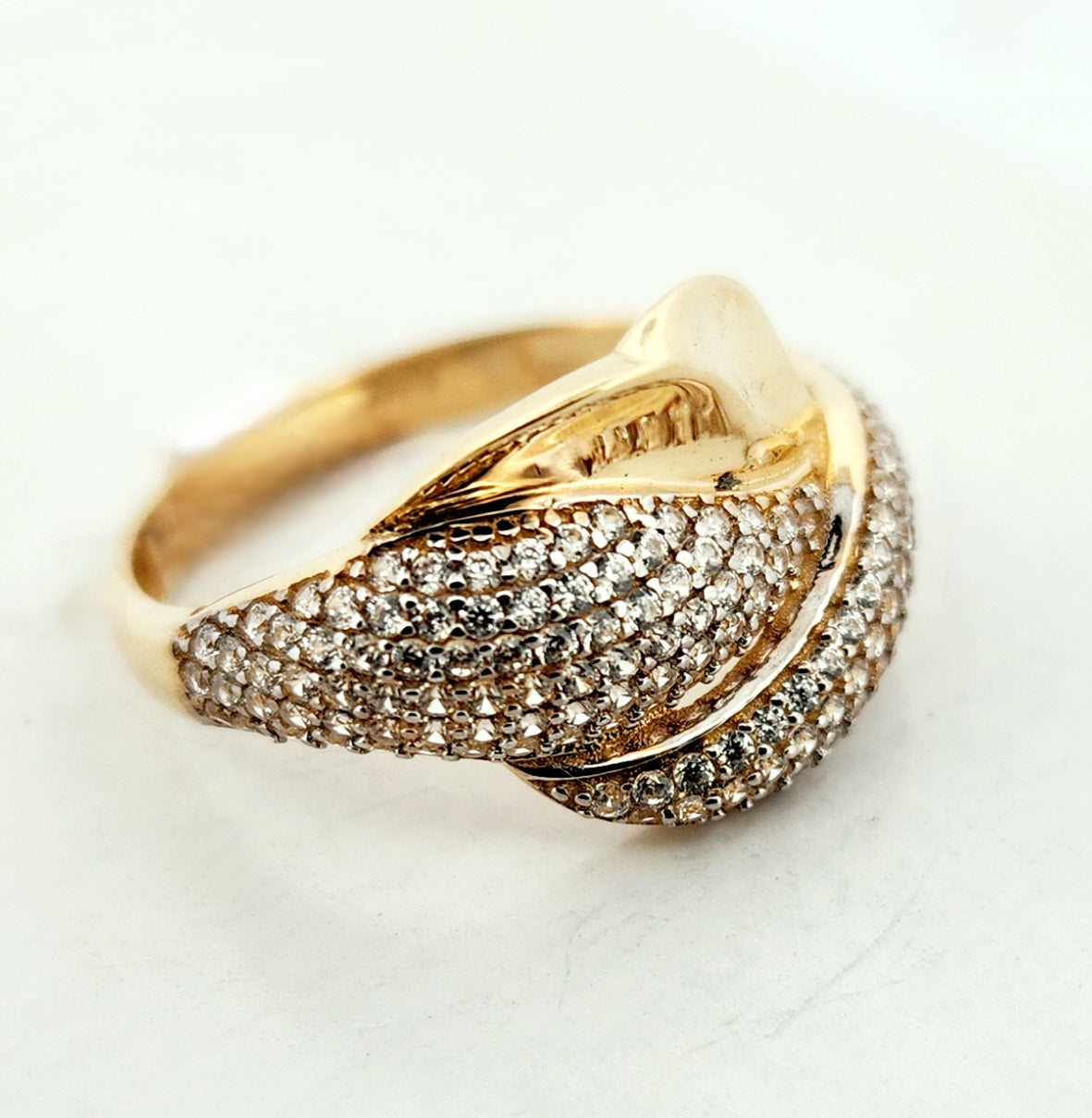 WOMAN'S 18k Leave shape with stones ring/zircon stones