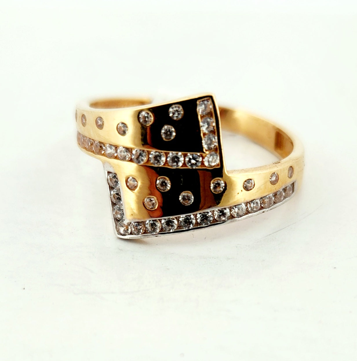 WOMAN'S 18k Cross bands with stones/zircon stones