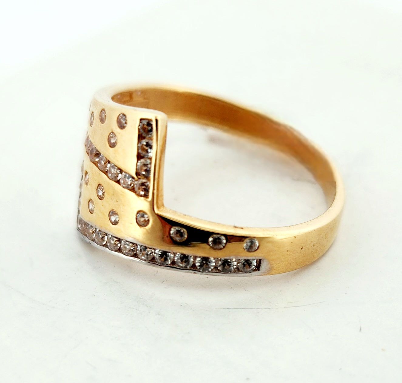 WOMAN'S 18k Cross bands with stones/zircon stones