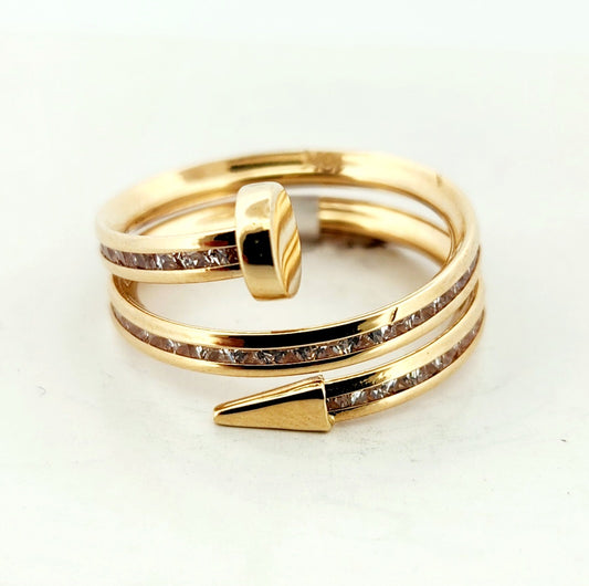 WOMAN'S 18k Nail shape ring/zircon stones
