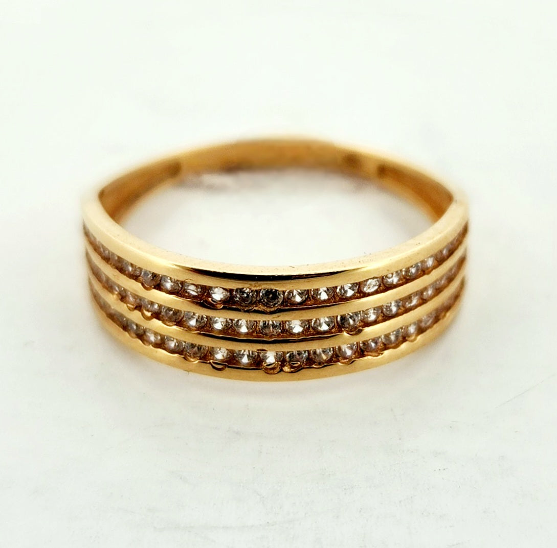 WOMAN'S 18K simple 3 row stones ring